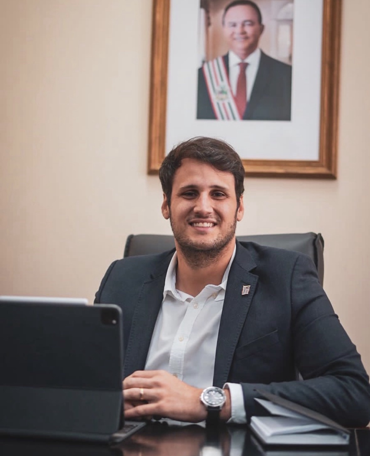 Políticos e lideranças enviam mensagens de aniversário a Orleans Brandão neste 8 de dezembro