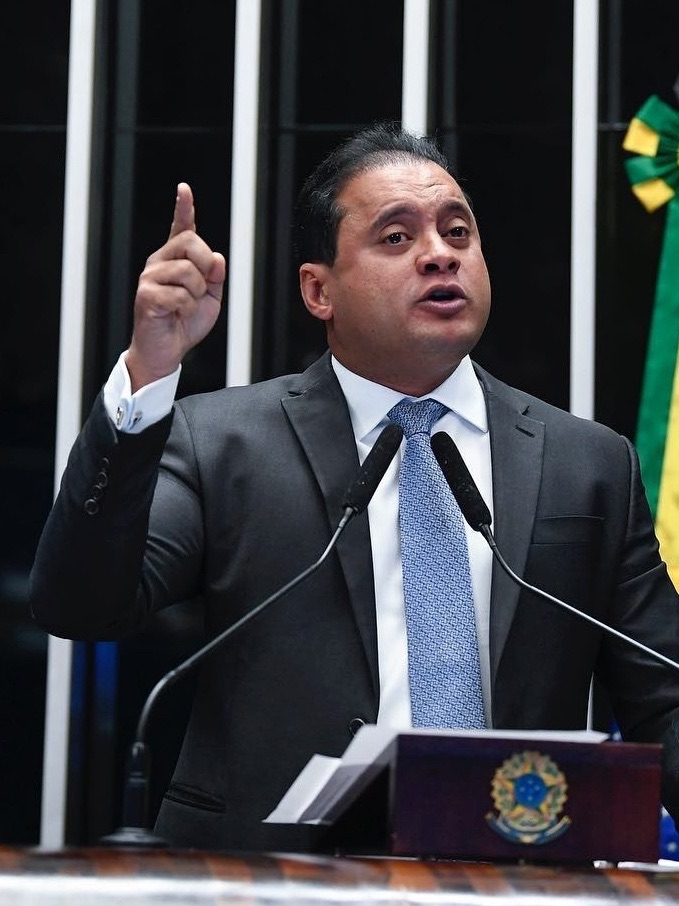 Polícia Federal deflagra nova fase da Operação Sem Desconto e mira o senador Weverton Rocha