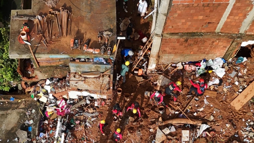 Chuvas intensas provocam mortes e destruição no Sudeste e mobilizam força tarefa de resgate